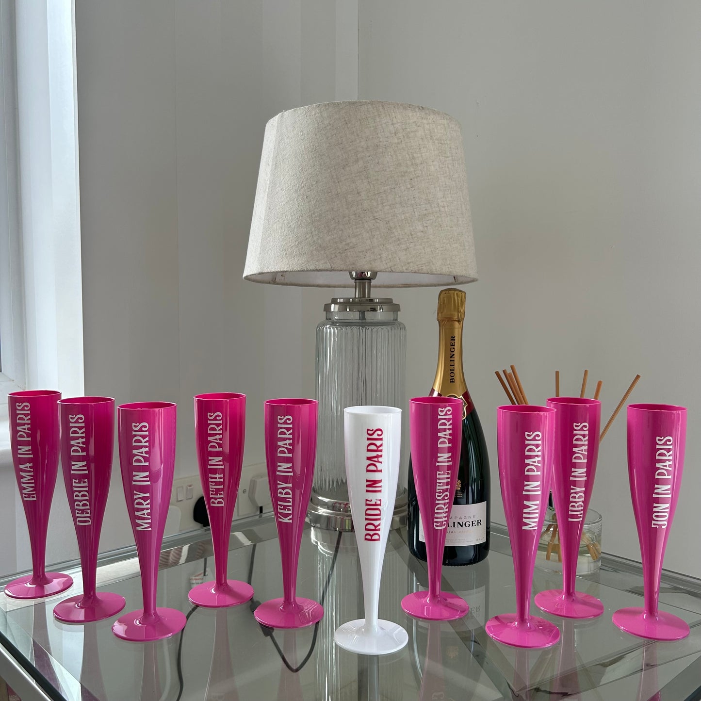 In Paris Personalised Pink and White Plastic Flutes