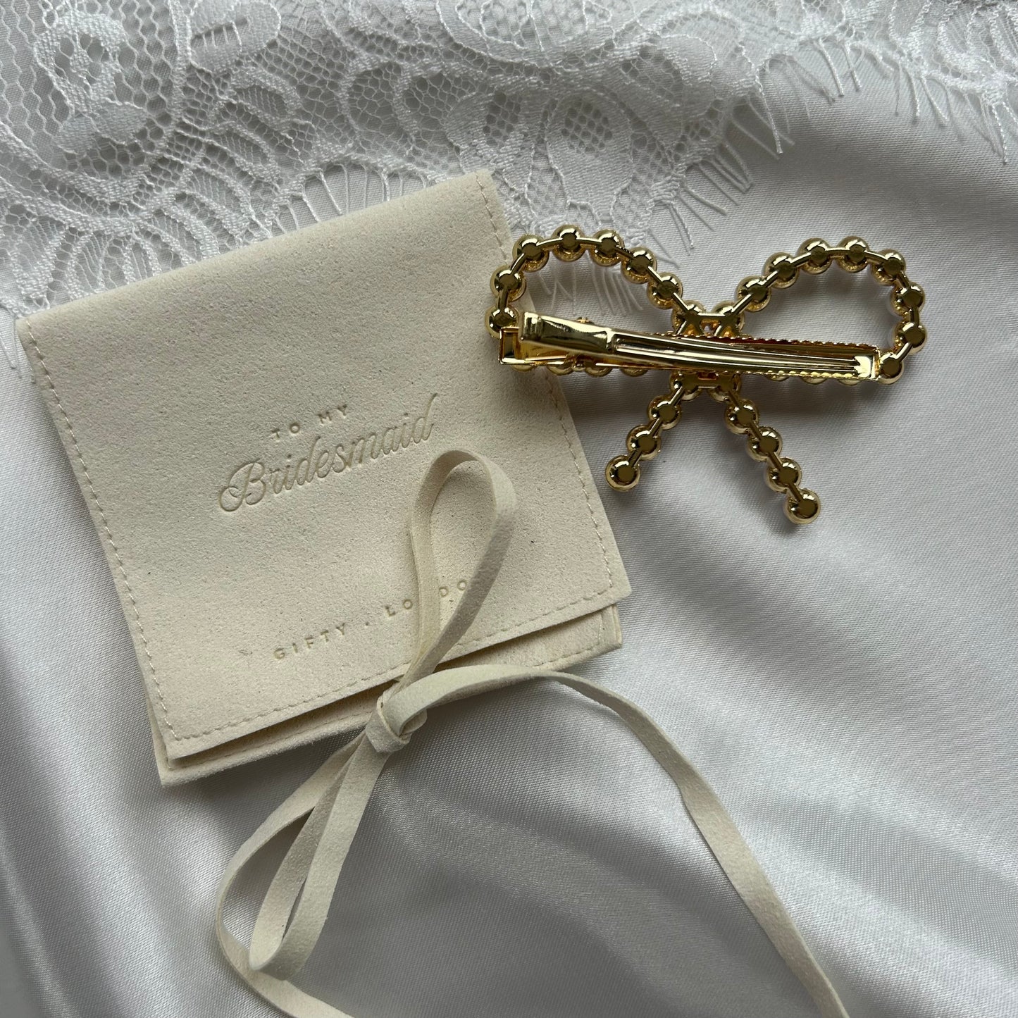 Pearl Bow Bridesmaid Hair Slide With Cream Pouch