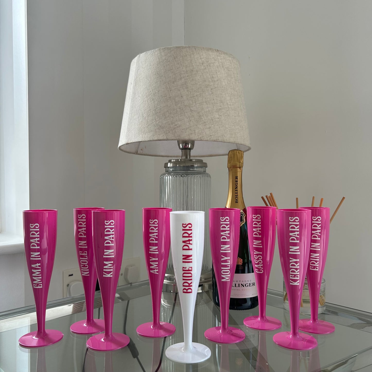 In Paris Personalised Pink and White Plastic Flutes