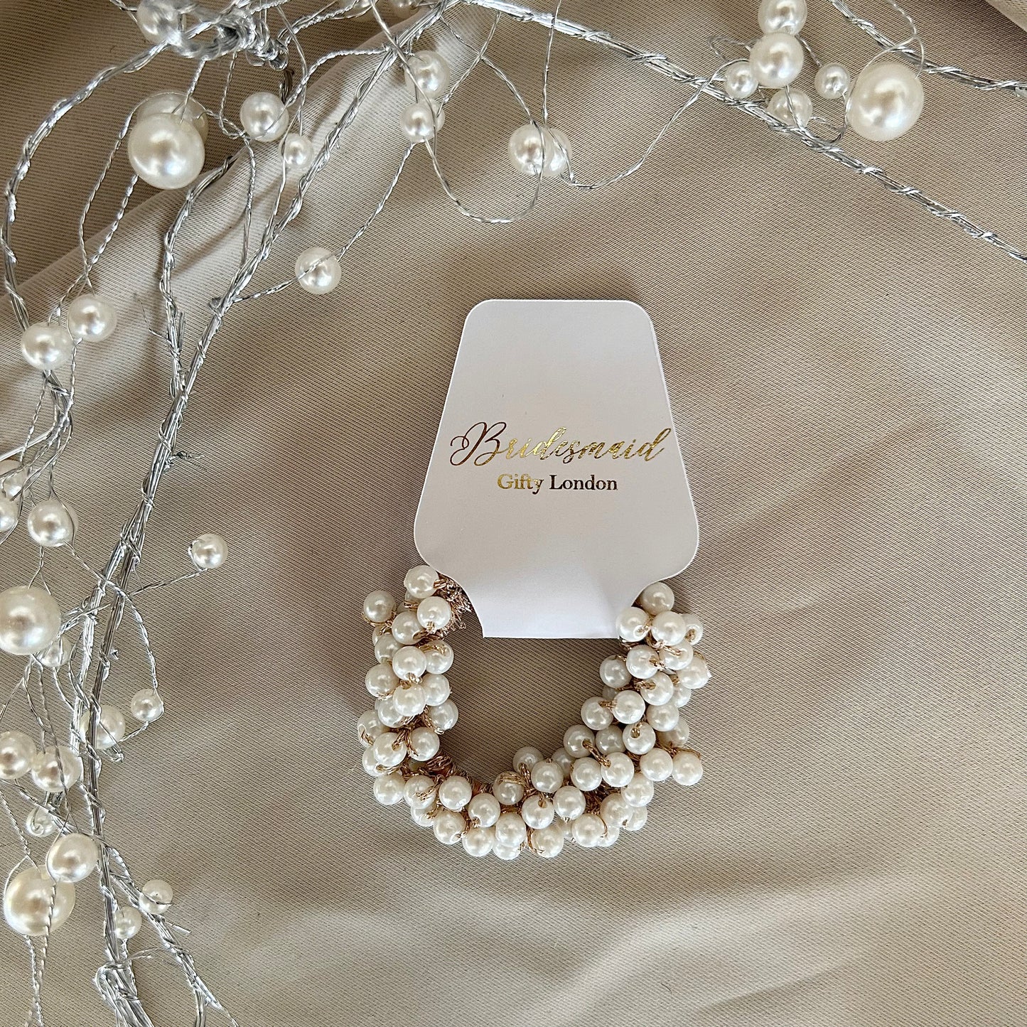 Pearl Hair Band With Role Card
