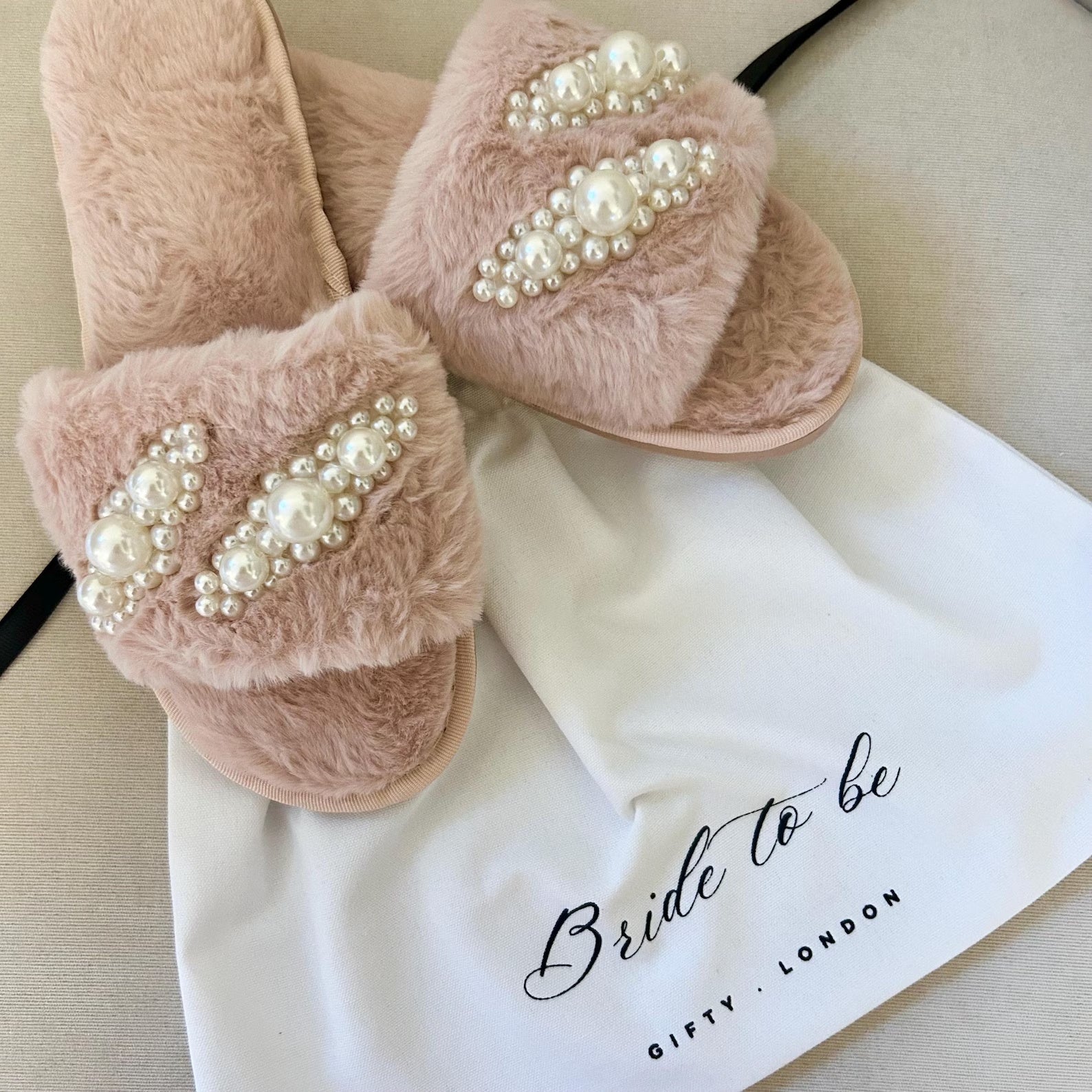 Pink pearl bridal slippers with Bride To Be dust bag